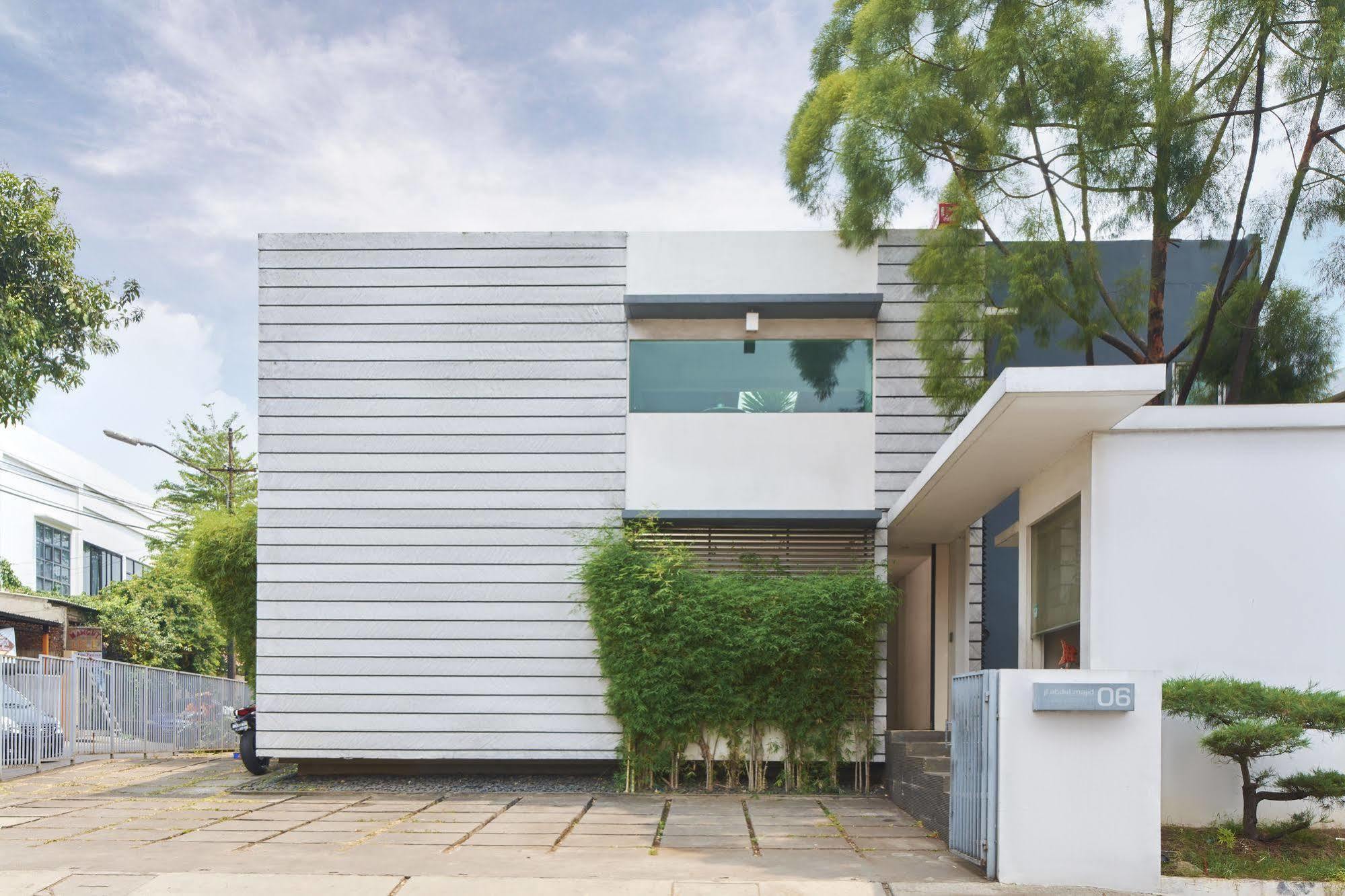 FLAT06. Minimalist Residence Jakarta Exterior foto